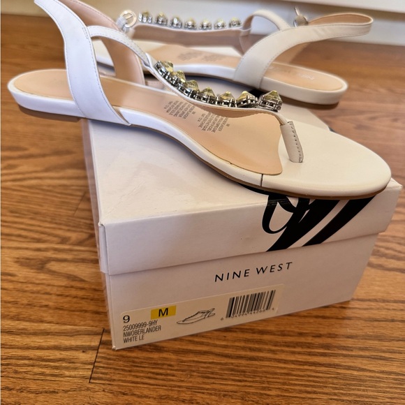 Nine West brand new sandals. Size 9, medium width - Picture 4 of 5